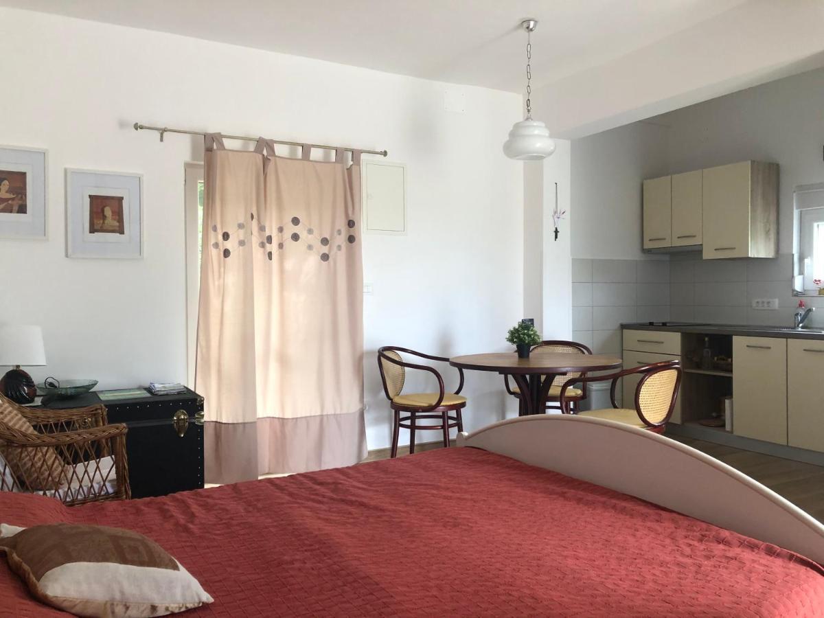 Apartmani Stellar Malinska Eksteriør billede